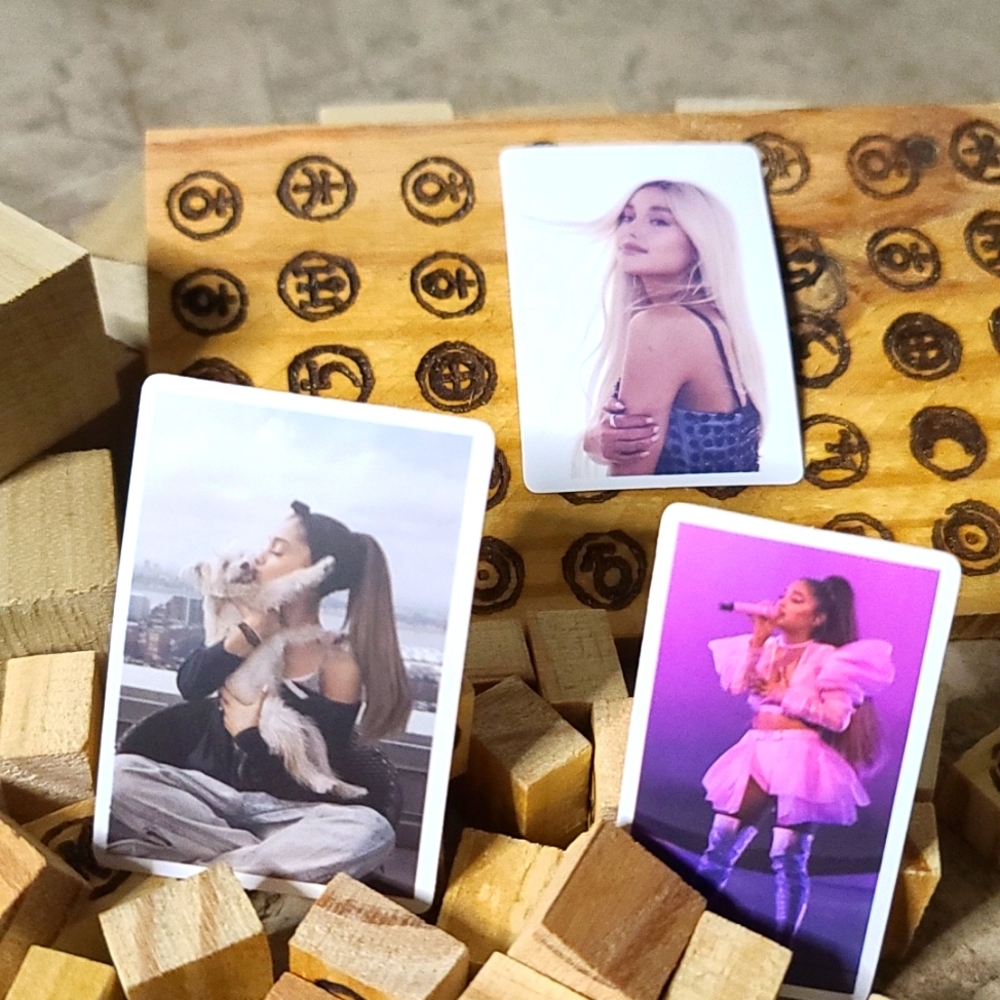 Ariana Grande Stickers